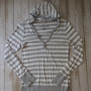 Long-sleeve gray and white striped shirt